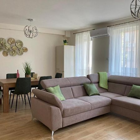 Noemi Apartman Apartamento Hajdúszoboszló Exterior foto